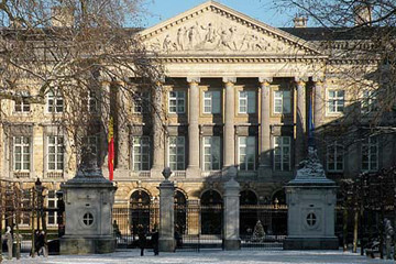 Publication de la loi-cadre (II) : un nouveau danger pour l’avenir des soins de santé